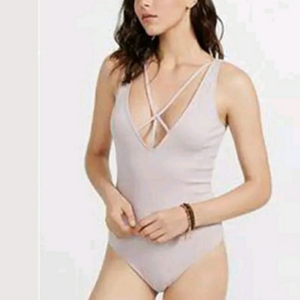 Express Pale Pink Ribbed Bodysuit - Picture 2 of 5
